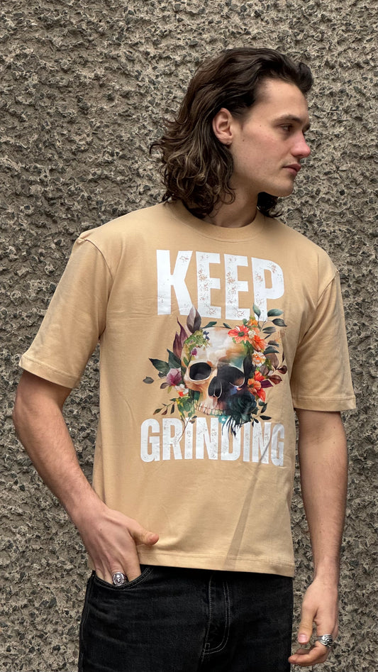 BEIGE OVERSIZED KEEP GRINDING TEE