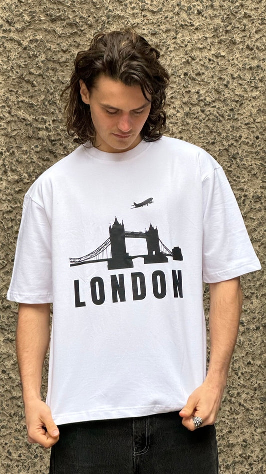 WHITE OVERSIZED LONDON  PRINTED TEE